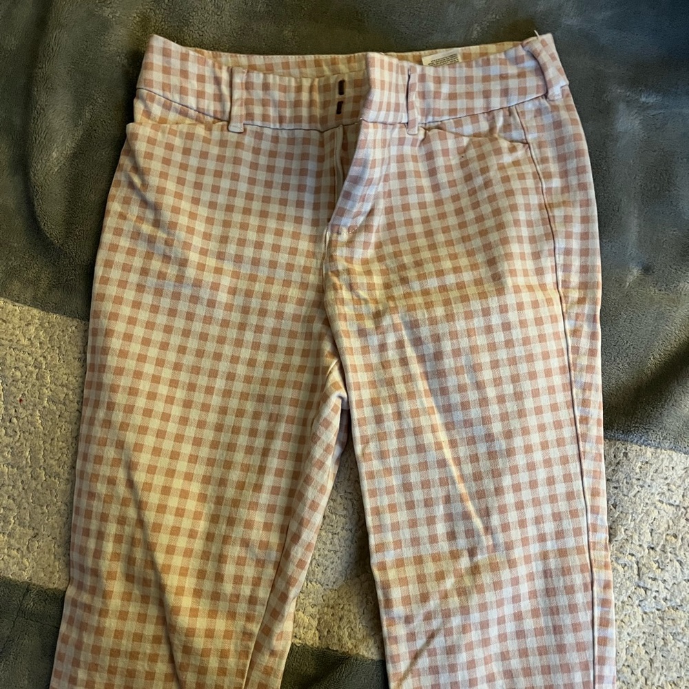 pink plaid cropped dress pants